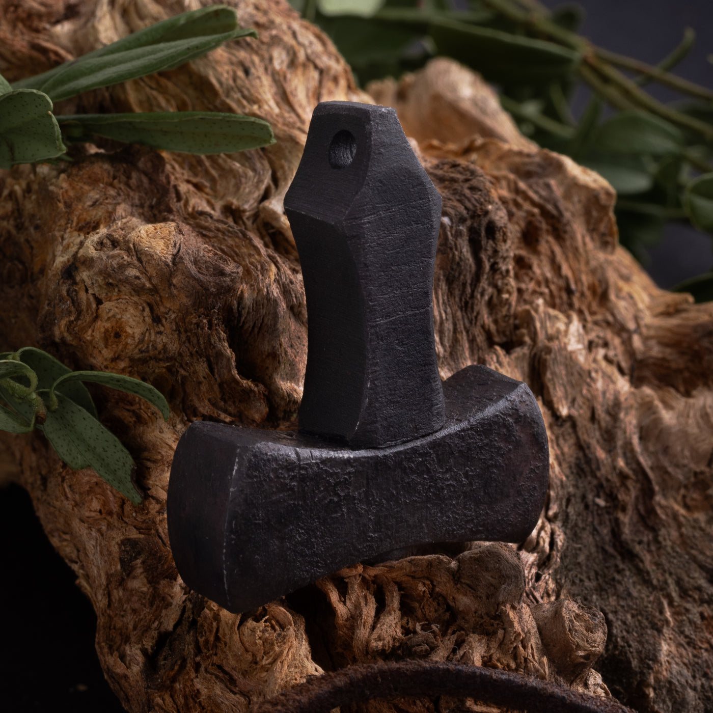 Laby Thorshammer, Handgeschmiedet