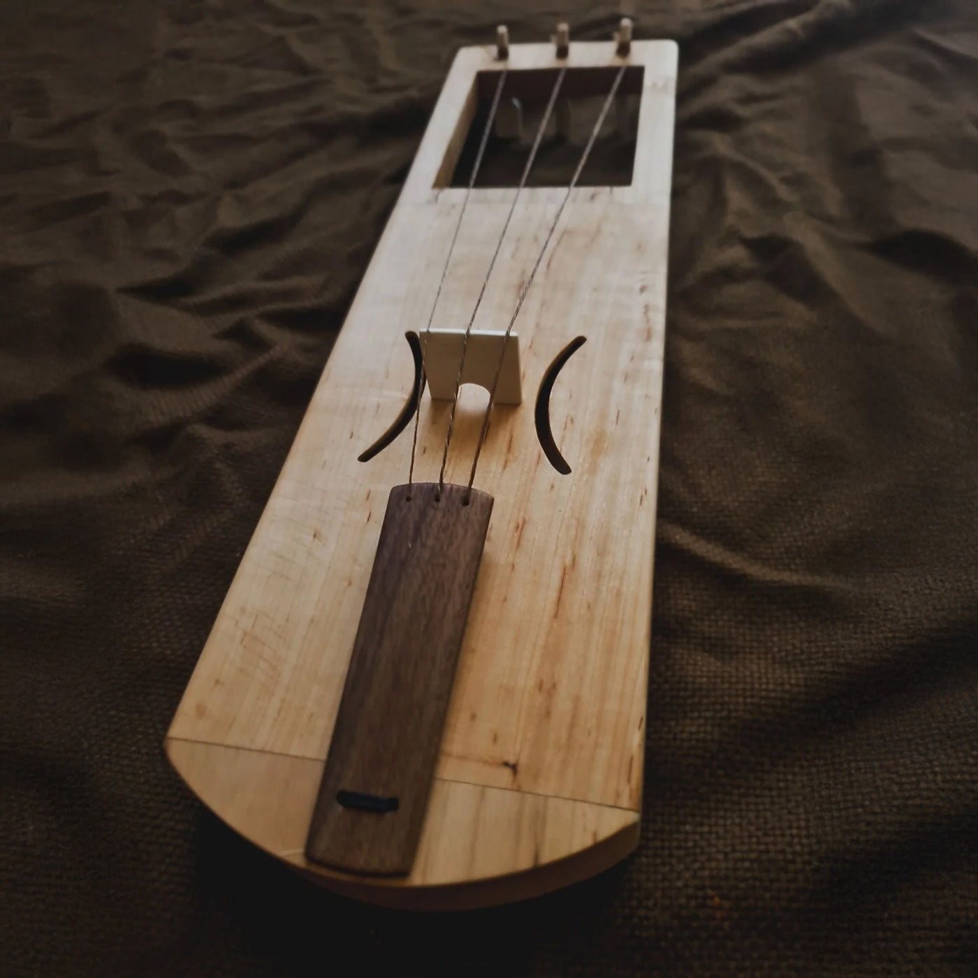 Tagelharpa, 3 Saiten