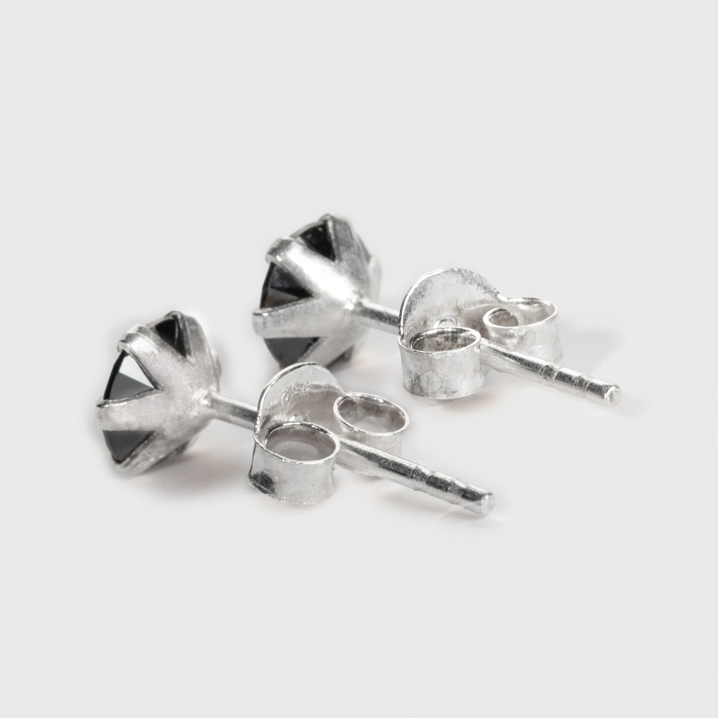 Schwarzer Onyx und Silber Ohrstecker