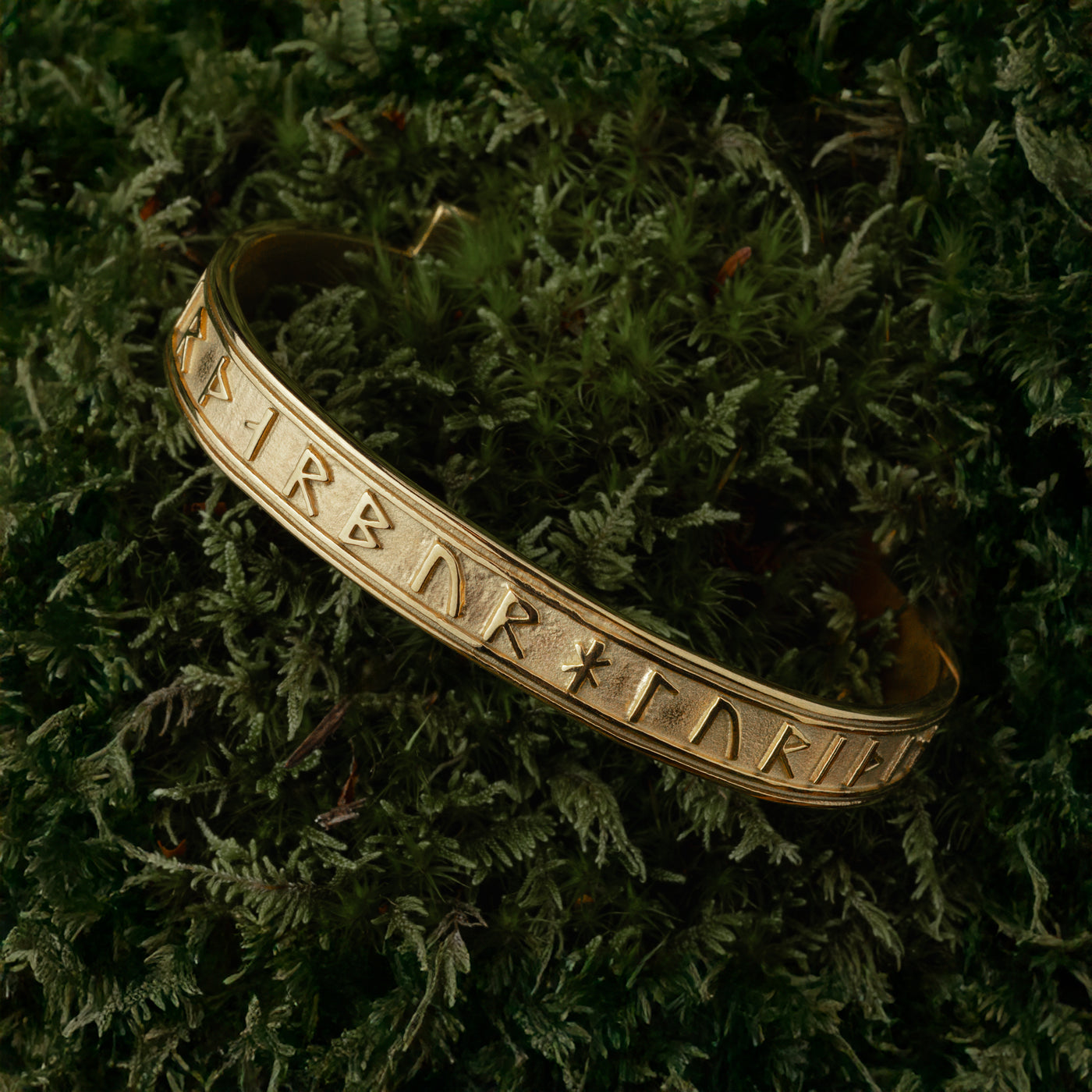 Thor Manschette, Vergoldet