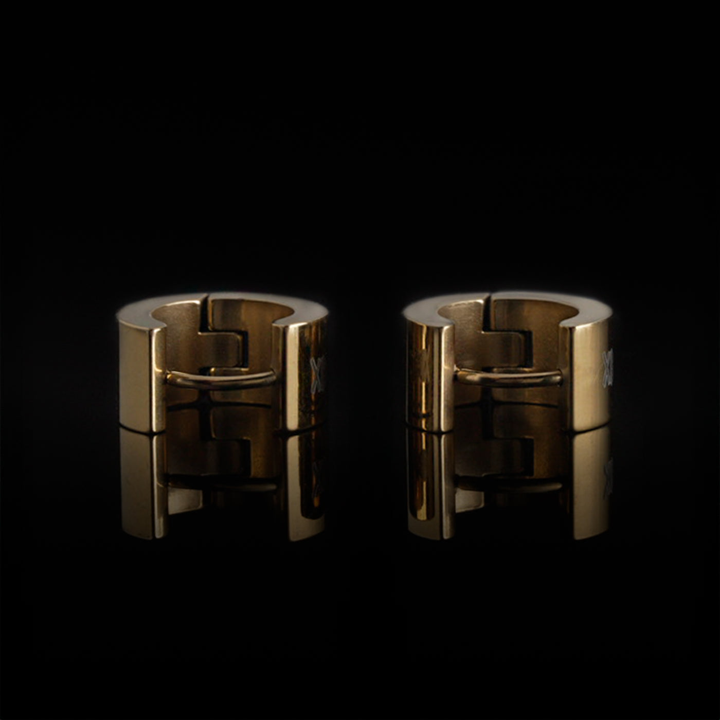 Huggie Earring, Gibu Auja, Gold Plated
