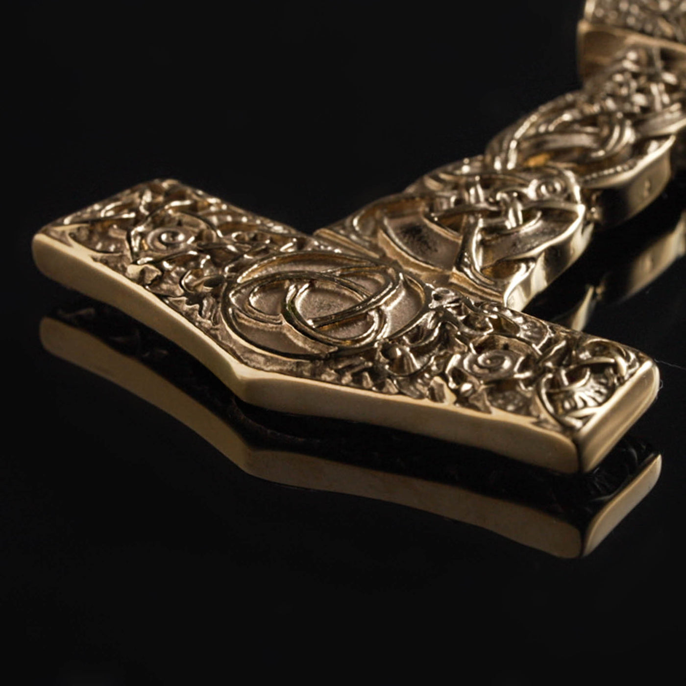 Triquetra Thorshammer, Vergoldet