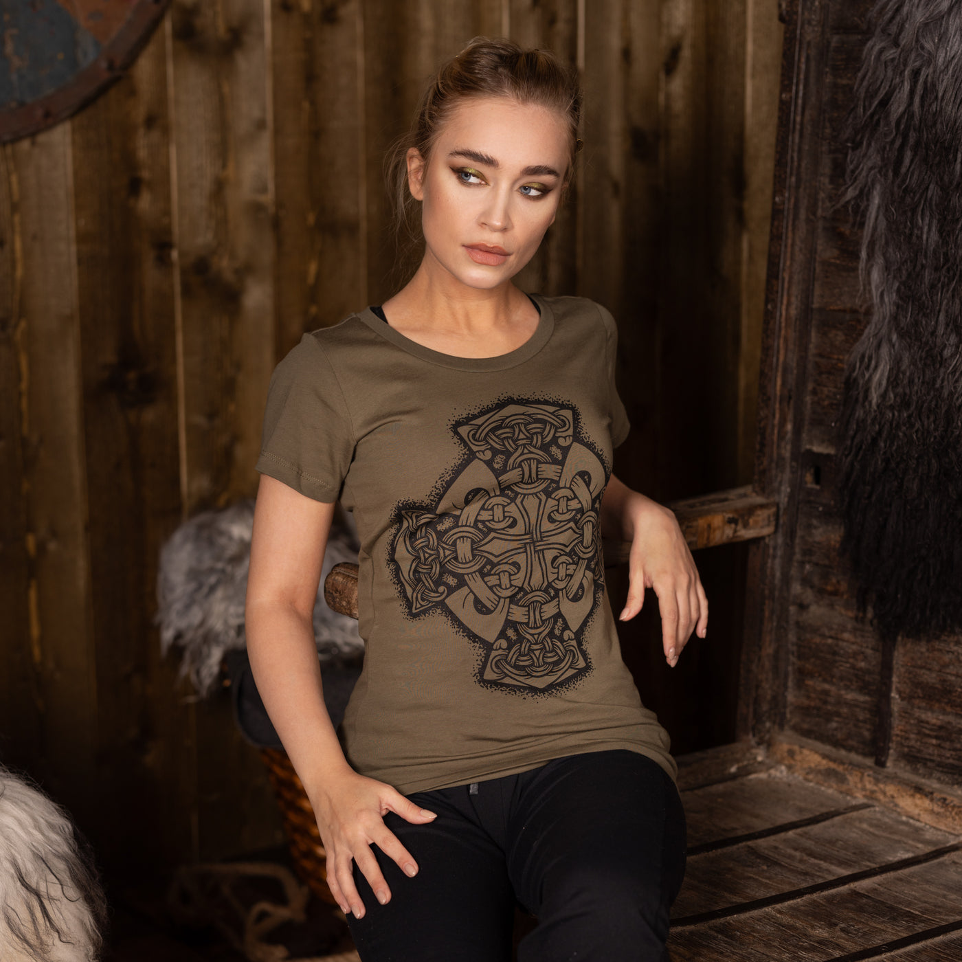 Damen Premium Tee, Mjolnir Wheel, Grün