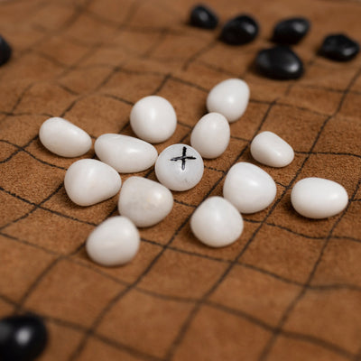 Hnefatafl, Leder