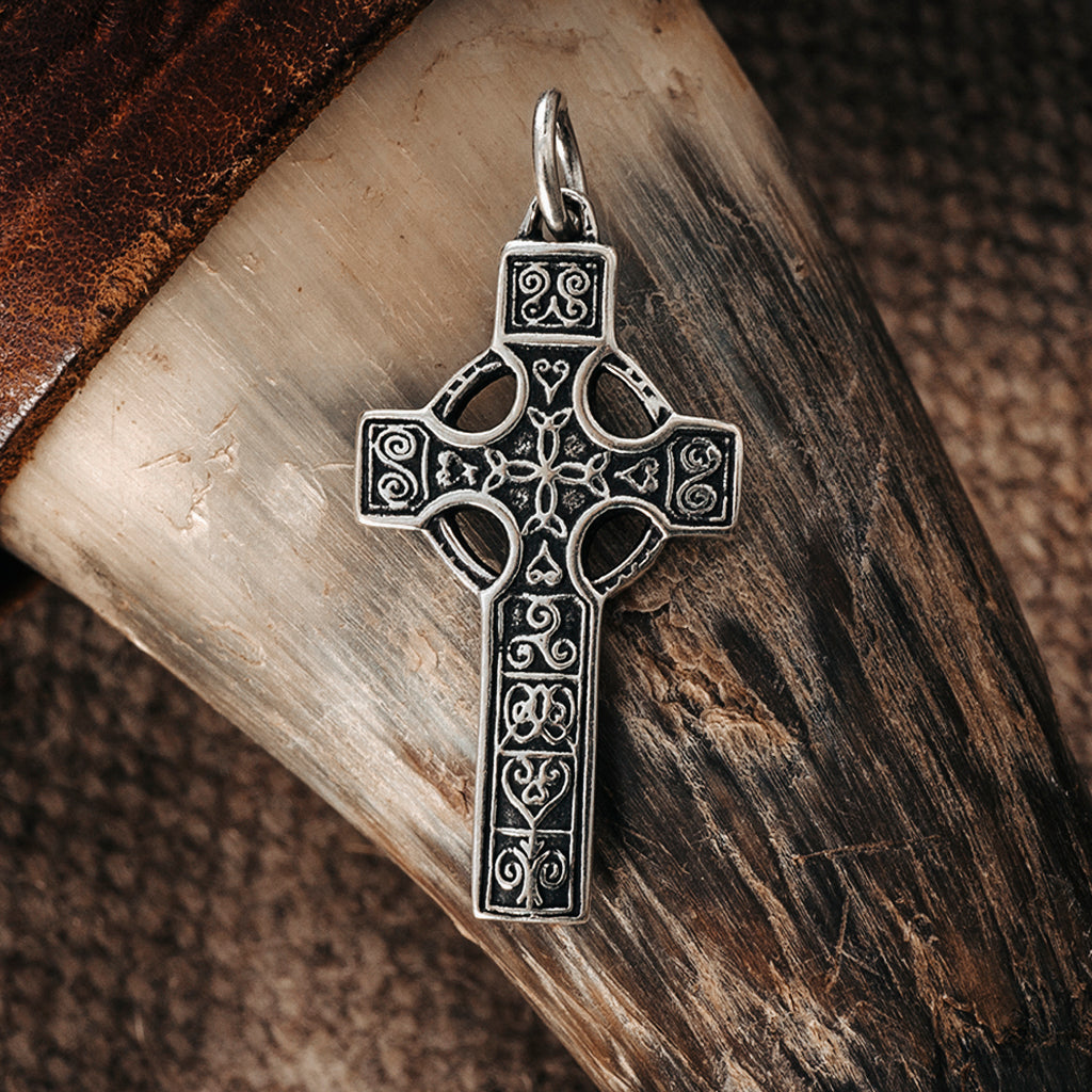 Pendants - Celtic Cross, Silver - Grimfrost.com